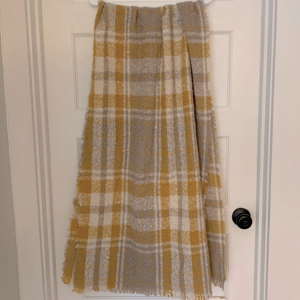 Beautiful and Comfortable Scarf